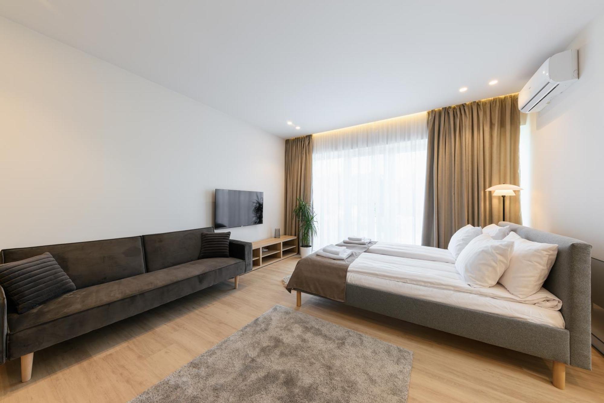 Мм Group Apartment Uzhhorod Exterior photo